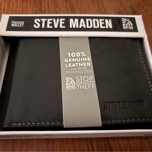 NWT Steve Madden Black Leather Wallet